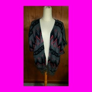 🦄 Womans Open Front Poncho w/ Fringe (M)